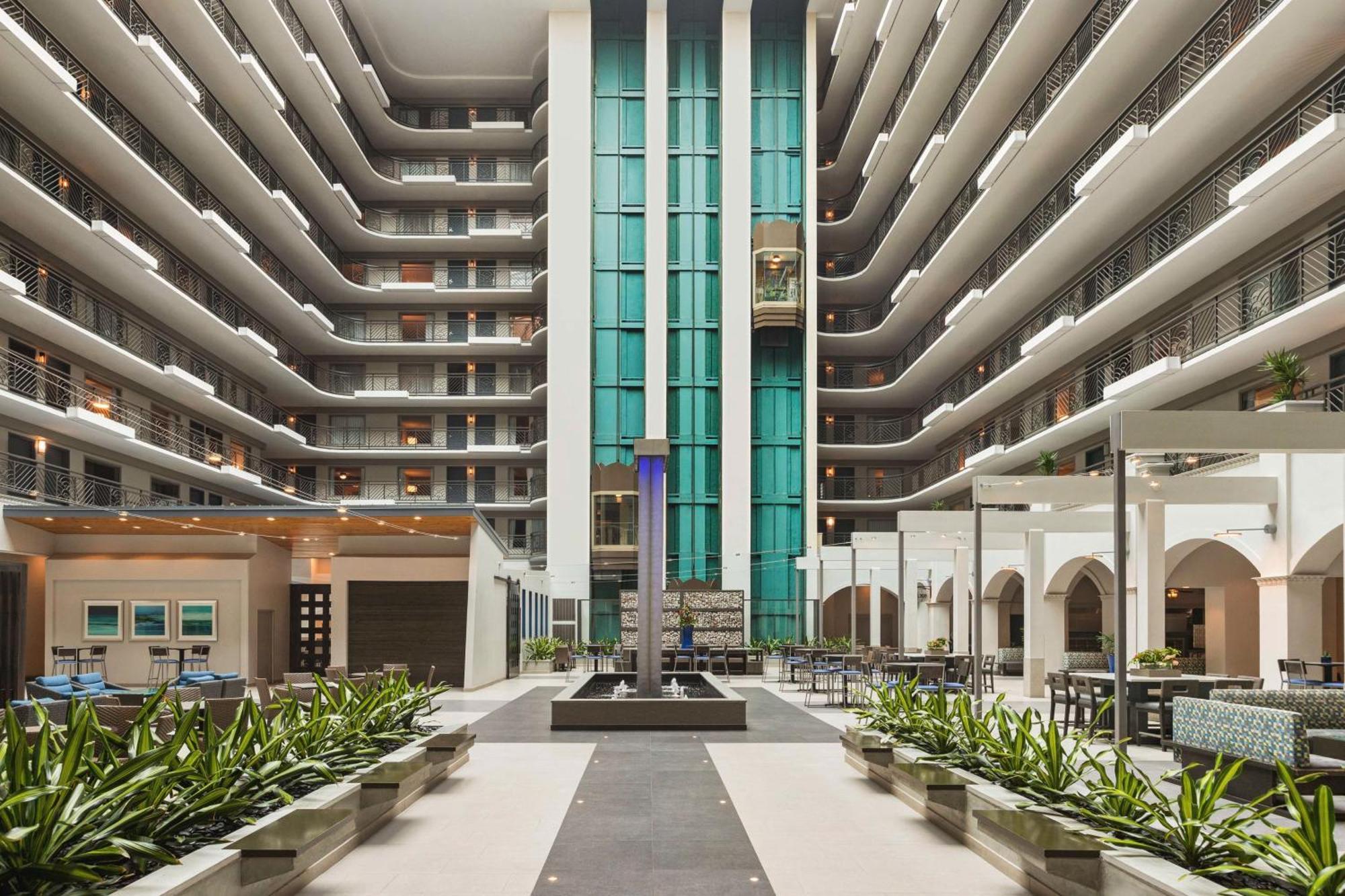 Embassy Suites By Hilton Miami International Airport Exterior photo